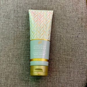 bath & body works sweater weather lotion